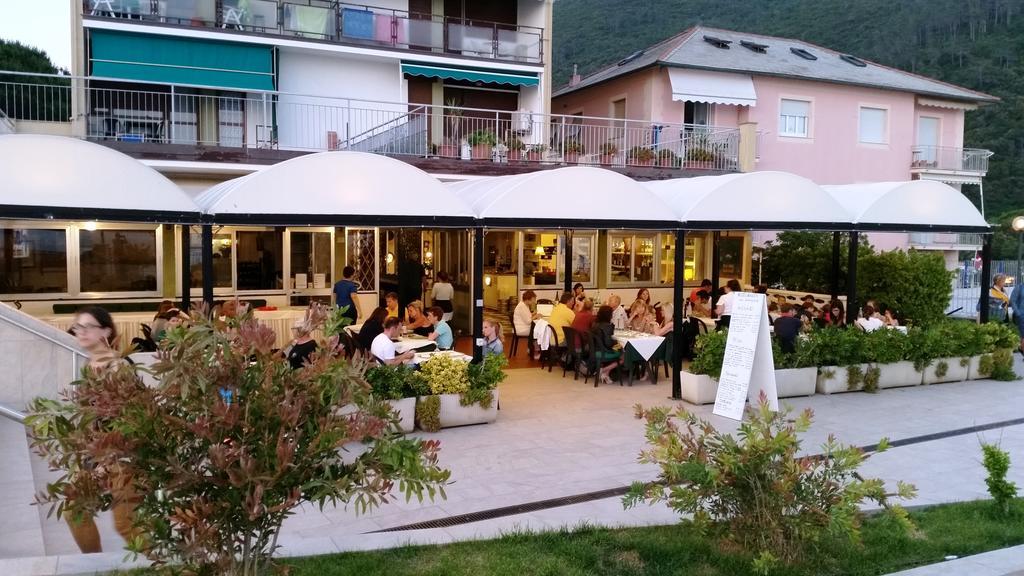Albergo La Lampara Deiva Marina Extérieur photo